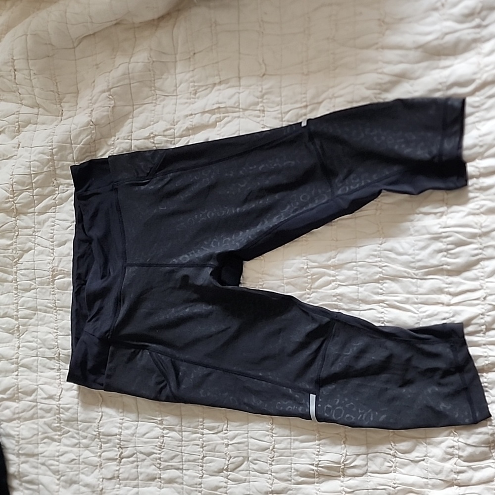 Nikibiki sport crop leopard leggings, large